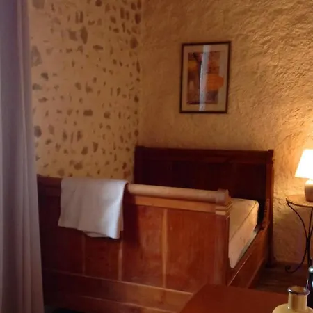 Cardabelle With Private Garden Holiday home *